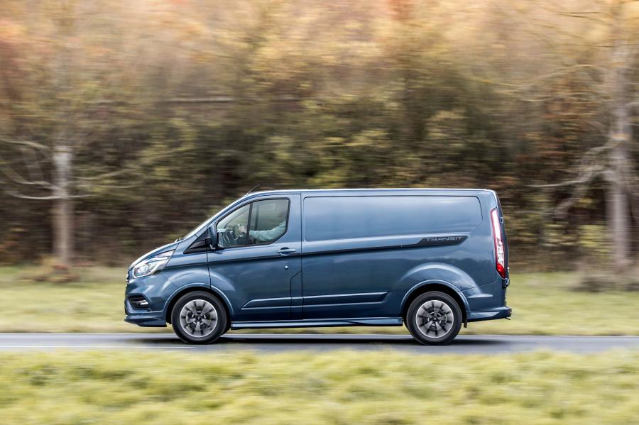  Ford Transit Custom Sport 2017 года  (WW) (фото 20 из 24)